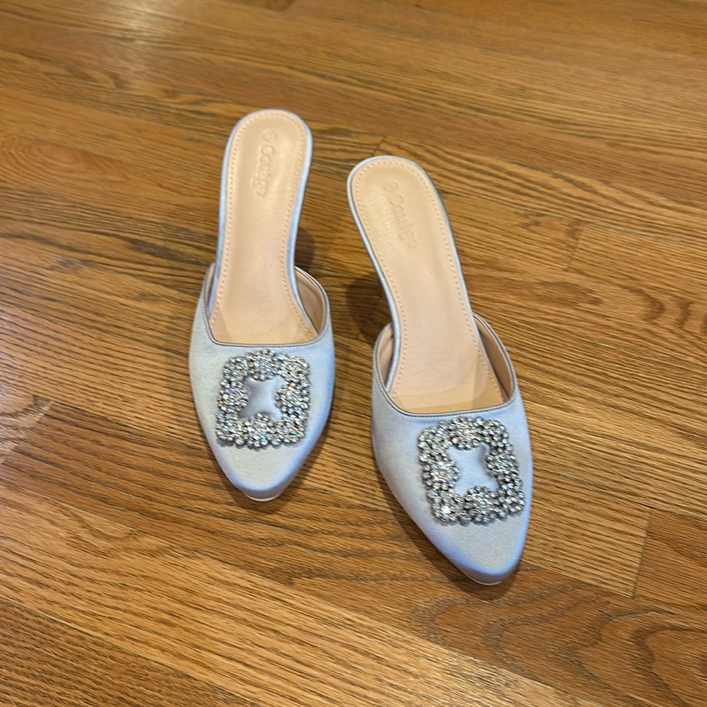 Women's shoes